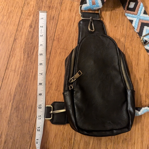 Bag - Picture 2 of 6